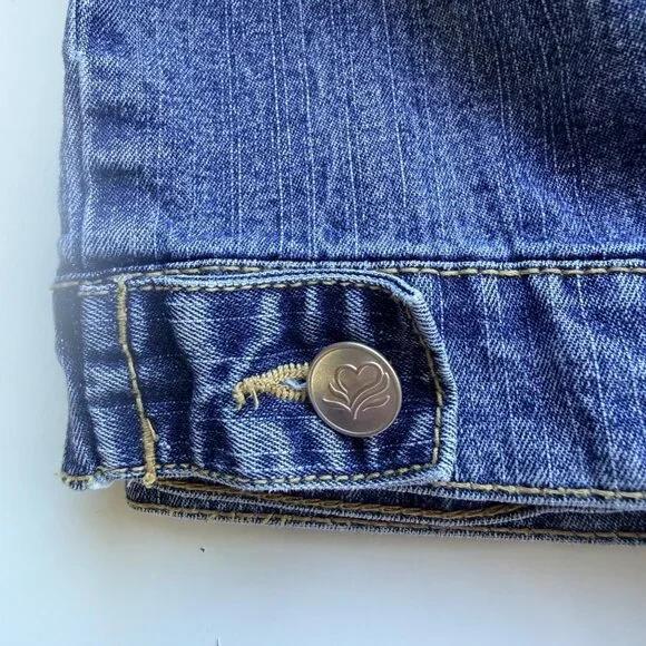 Women of Faith Denim Jacket M Blue Embroidered Button Front  Long Sleeve Pockets - Picture 9 of 9